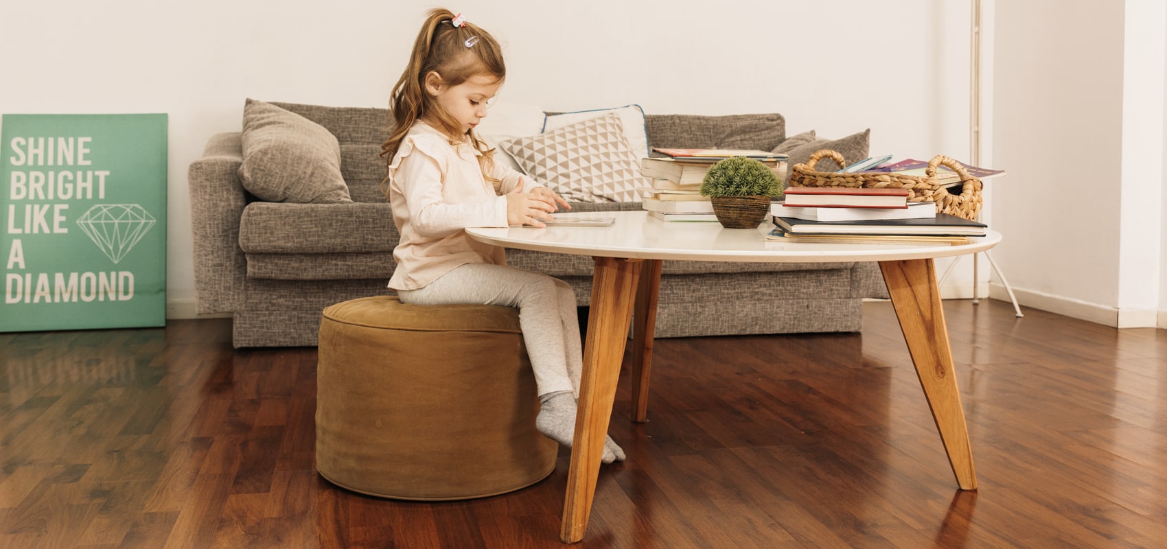 Uses and Benefits of Poufs | Versatility